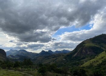 Monast - Karol Gazoni serra das torres