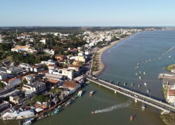 Anchieta entrega mapa do turismo