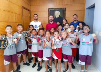 Alunos medalhistas foram recepcionados pelo prefeito Fabrício Petri