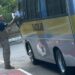 Fiscalização do Detran ES flagra condutores de transporte escolar irregulares na Serra