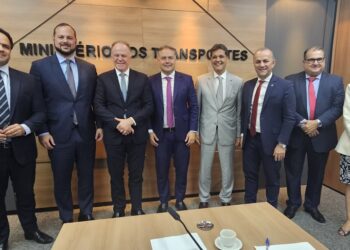 Governador Renato Casagrande participa de reuniões com ministros do Governo Federal