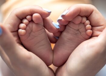 Junho Lilás: Sesa alerta sobre a importância do teste do pezinho