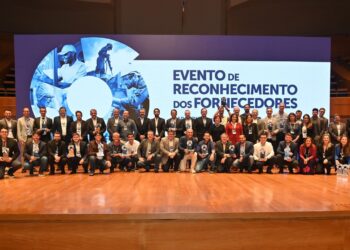Samarco premia fornecedores e promove alinhamento estratégico em encontro com empresas parceiras