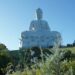 Estátua do Grande Buda de Ibiraçu será iluminada na cor laranja no Dia de Doar