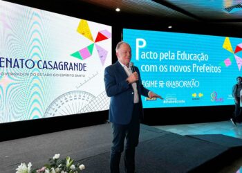 Governador apresenta o Pacto pela Educação aos prefeitos eleitos para o mandato 2025-2028