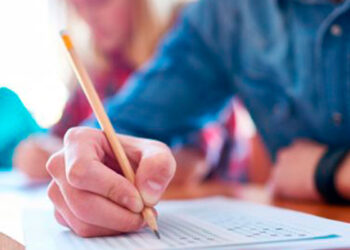 Prefeitura de Piúma abre processos seletivos com 307 vagas e salários de até R$ 3.191,11