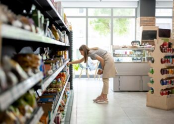 Procon-ES notifica associação de supermercados para garantir transparência na rotulagem de produtos alimentícios
