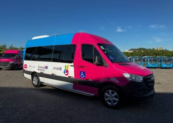 Governo do Estado entrega novos veículos para o Transcol + Acessível