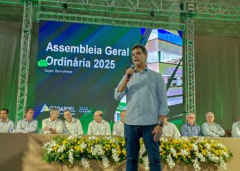Ricardo Ferraço participa da assembleia da maior cooperativa de café conilon do Brasil