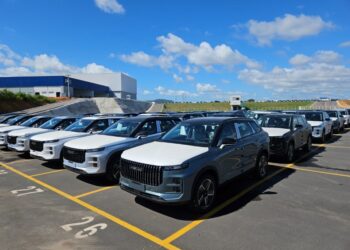 Portos do Espírito Santo recebem quase mil veículos chineses do grupo Chery