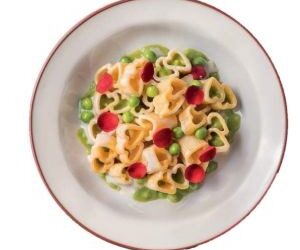 Pasta Love (Macarrão Barilla) com creme de parmesão e ervilhas