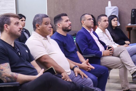 Piúma realiza 1º Seminário Regional de Comunicação Pública e fortalece diálogo entre governo e sociedade