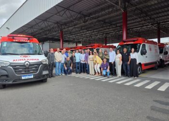 Governo do Estado entrega novas ambulâncias e veículos contemplam o SAMU 192 e Hemoes