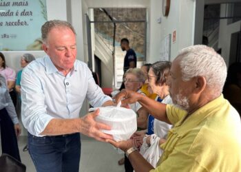 Governo lança projeto Cozinha Solidária para fornecer refeições para pessoas em vulnerabilidade
