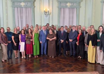 Casagrande recebe embaixadores da União Europeia em agenda climática