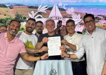 Governo anuncia repasses para escolas e melhorias em acesso turístico em Itapemirim