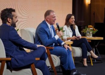 Governador destaca avanços da Educação Integral do Espírito Santo em evento nacional