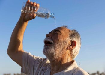 Idosos e calor como proteger uma das populações mais vulneráveis neste verão