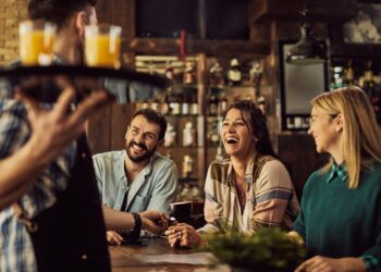 Bares e restaurantes do Espírito Santo projetam aumento no faturamento no início de 2026