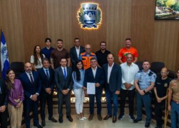 Piúma instala gabinete que une forças de segurança no combate ao crime