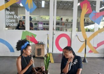 Biblioteca Transcol leva música, poesia e performances artísticas aos terminais em programação cultural de maio