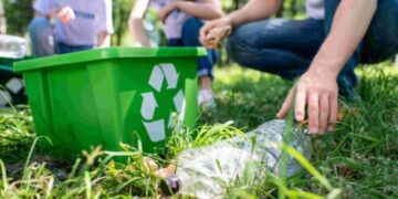 Brasil está entre os maiores produtores de lixo plástico do mundo e recicla apenas 4%