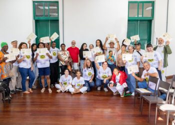 Certificação marca encerramento de curso de formação cultural em Cachoeiro