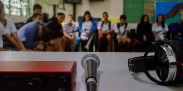 Jovens da rede pública de Cariacica aprendem música, fotografia, HQs e podcast com o Projeto Viagem Capixaba