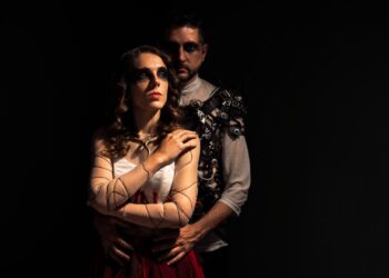 Peça ‘Capitu e Bentinho’ retorna ao Theatro Carlos Gomes