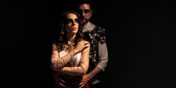 Peça ‘Capitu e Bentinho’ retorna ao Theatro Carlos Gomes
