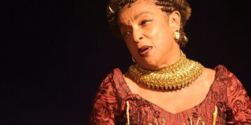 Elisa Lucinda apresenta o espetáculo “O Princípio do Mundo” no Teatro da Ufes