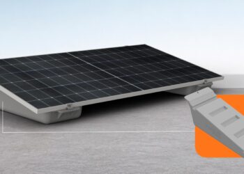 Novo sistema de fixação da Fortlev Solar dispensa perfurações em telhados de laje