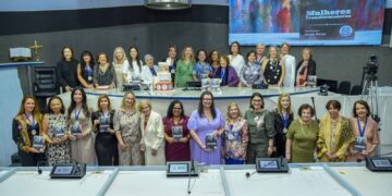 AJEB-ES lança a coletânea “Mulheres Transformadoras” na Bienal de São Paulo