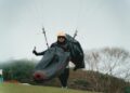 Piloto de Alfredo Chaves conquista título brasileiro de parapente e faz história no voo livre