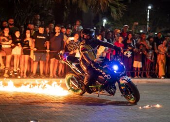 Piúma Moto Rock lotou a Praça Dona Carmem e transformou a cidade em ponto de encontro para amantes das motos e do rock