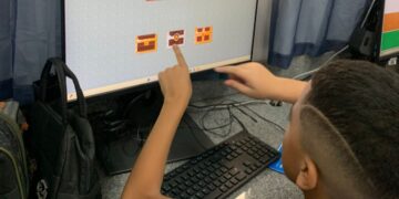 Professores de inglês do Sesc-ES são premiados por práticas que aproximam tecnologia e aprendizagem